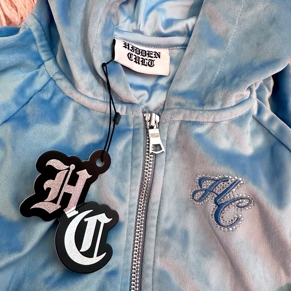 Hidden Cult blue velvet tracksuit - Picture 2 of 4